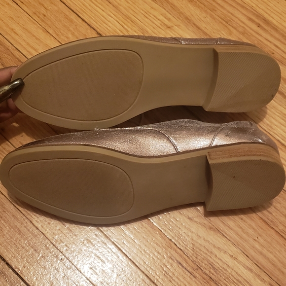 Addan Metallic Rose Gold Oxford Shoes - Picture 2 of 4